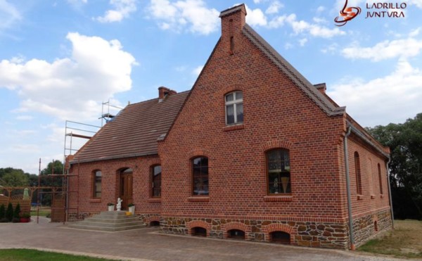 Renowacja ceglanego domu – Remont elewacji z cegły